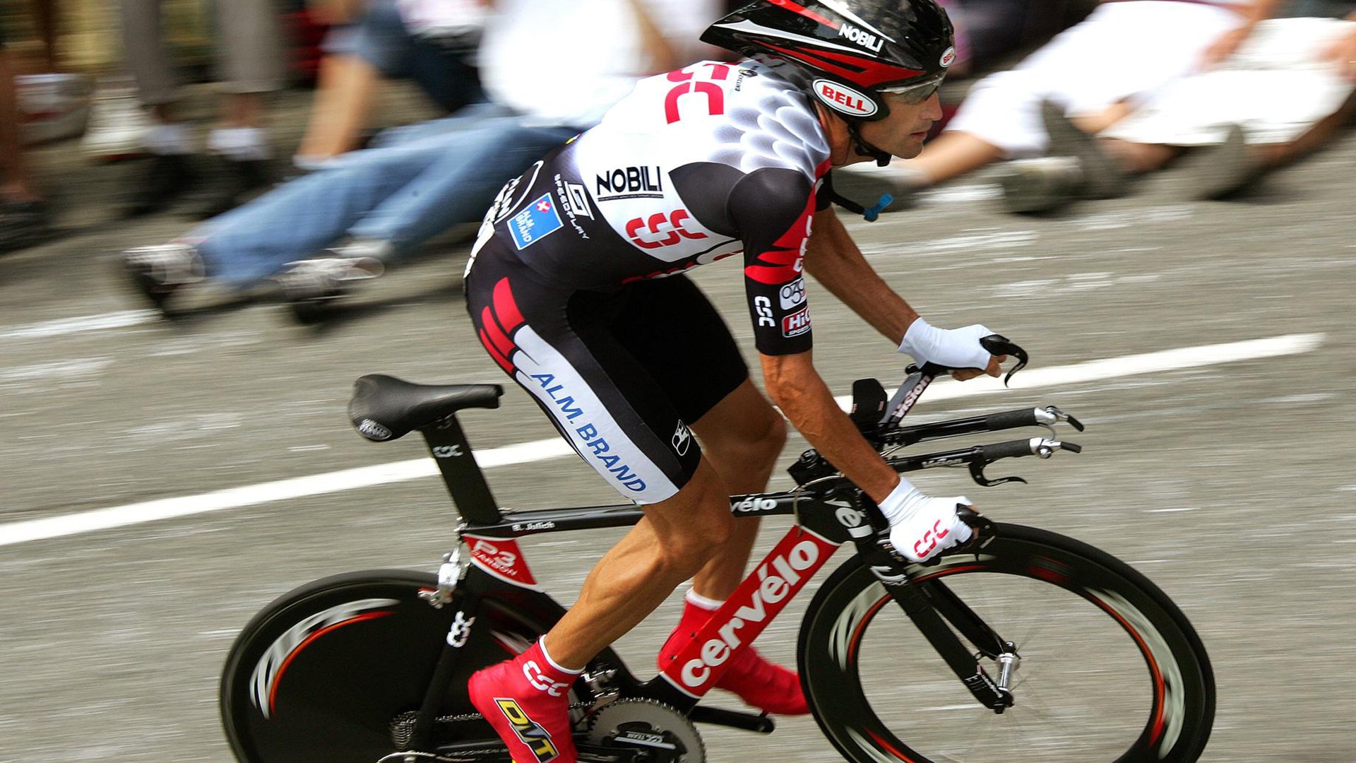 利物浦主场5-1逆转热刺，提前捧杯，利物浦2-1热刺视频